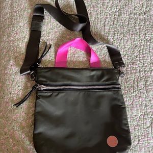Shorty Love Amuse Crossbody bag